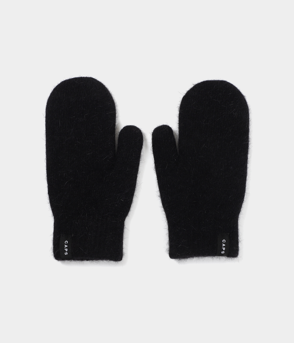 CLASSIC WINTER MITTENS.
