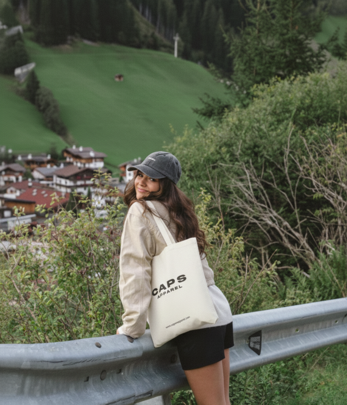 TOTE BAG.