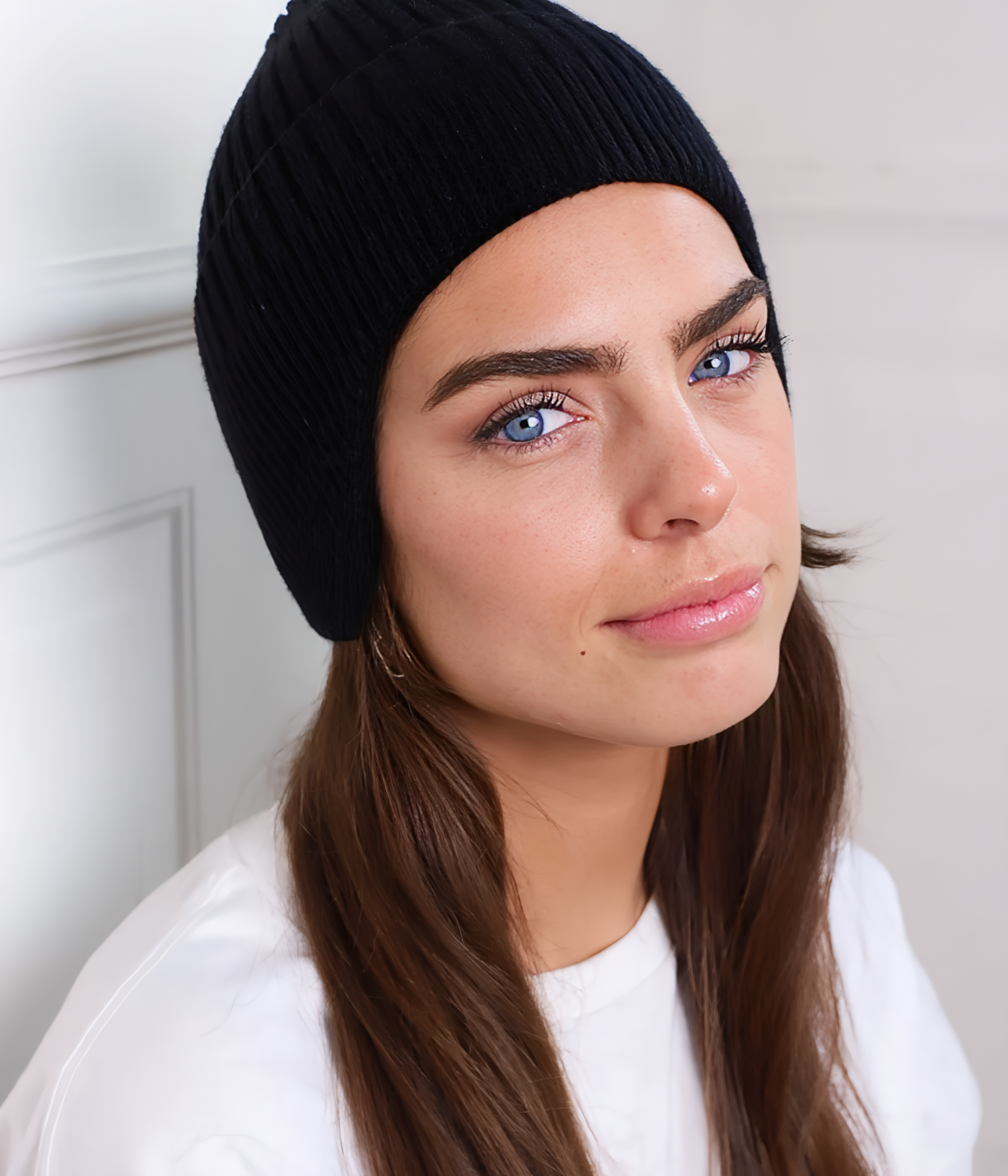 CABLE EARMUFF BEANIE.