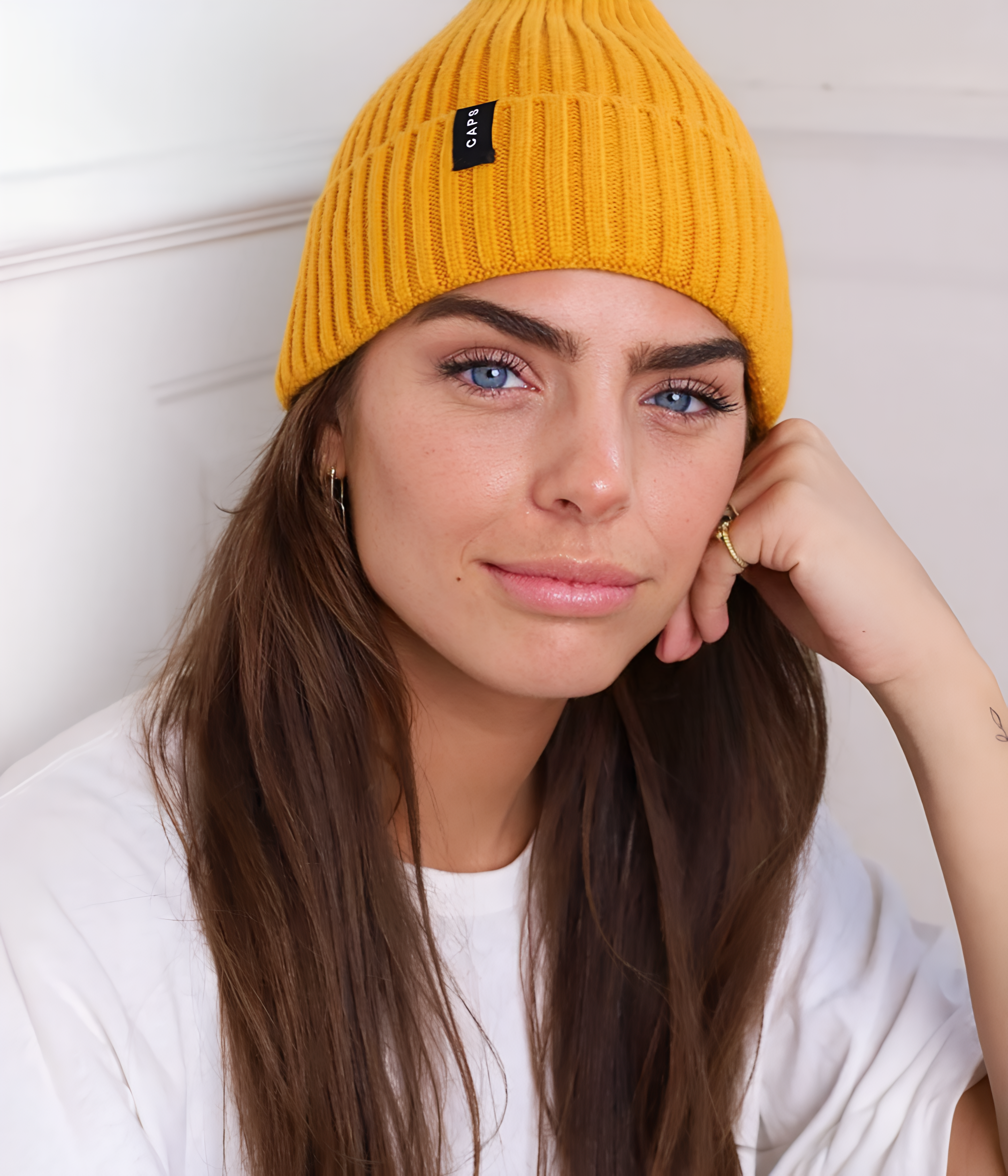 CABLE LOGO BEANIE.
