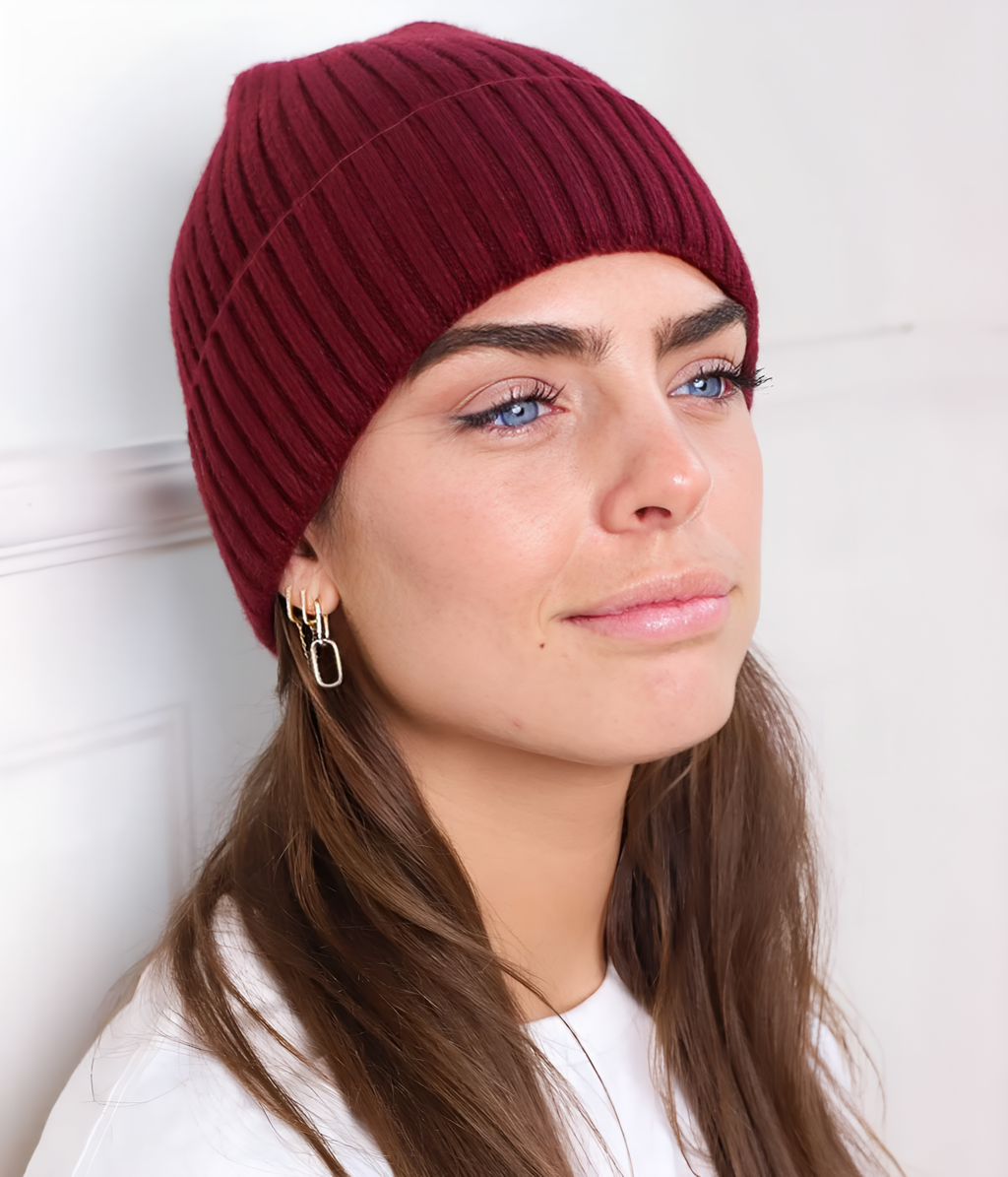 CABLE BEANIE.